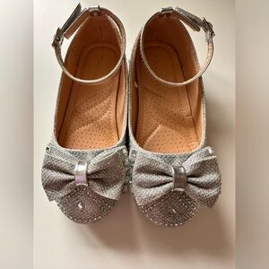 Tahari girks dress shoes